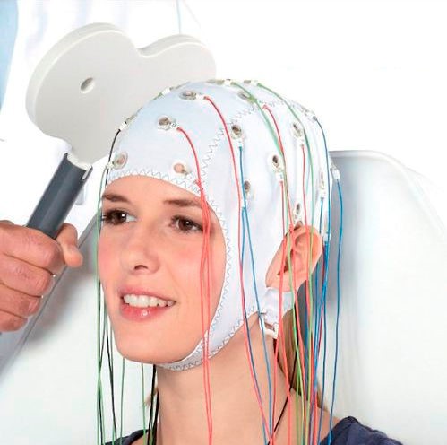 انجام همزمان EEG-TMS