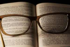 Brain Stimulation Found to Improve Reading Ability in Macular Degeneration Patients