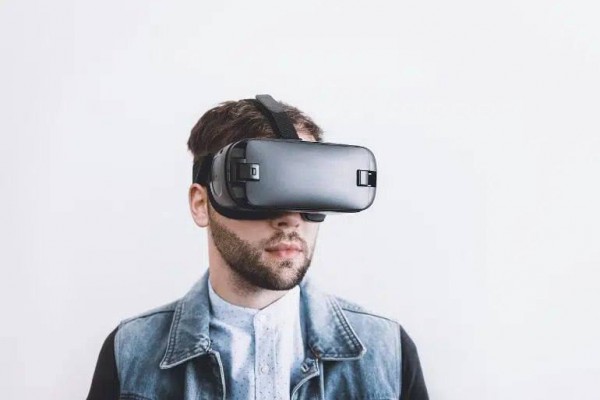 Using Virtual Reality for Anger Control