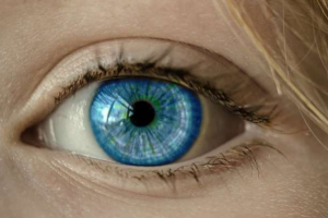 تنبلی چشم در دوران کودکی می‌تواند بر رشد و عملکرد مغز تاثیر بگذارد.